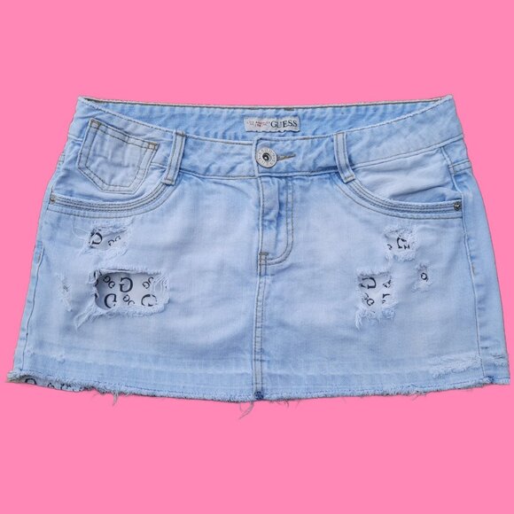 Y2K Guess Mini Skirt Light Wash Distressed Denim Size M 2000s McBling - Picture 1 of 9